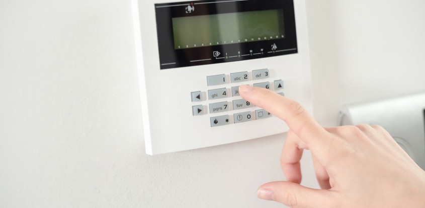 Activation d'un système d'alarme résidentiel
